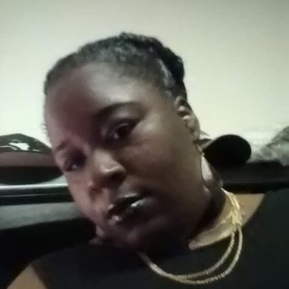 Meet your Posher, Nia - Picture 4 of 4